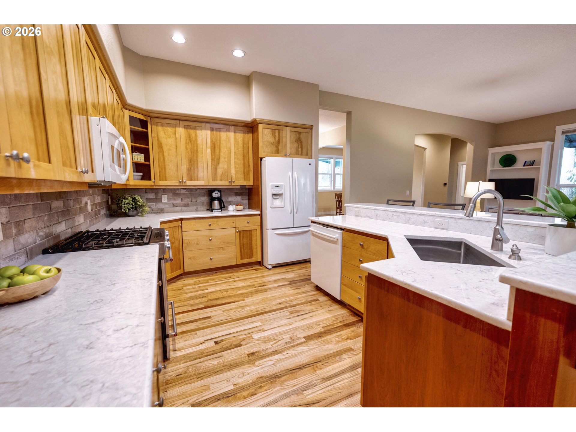 6039 Southwest Haines Street Portland, OR 97219 - Photo 14 of 48 Gallery Image 14