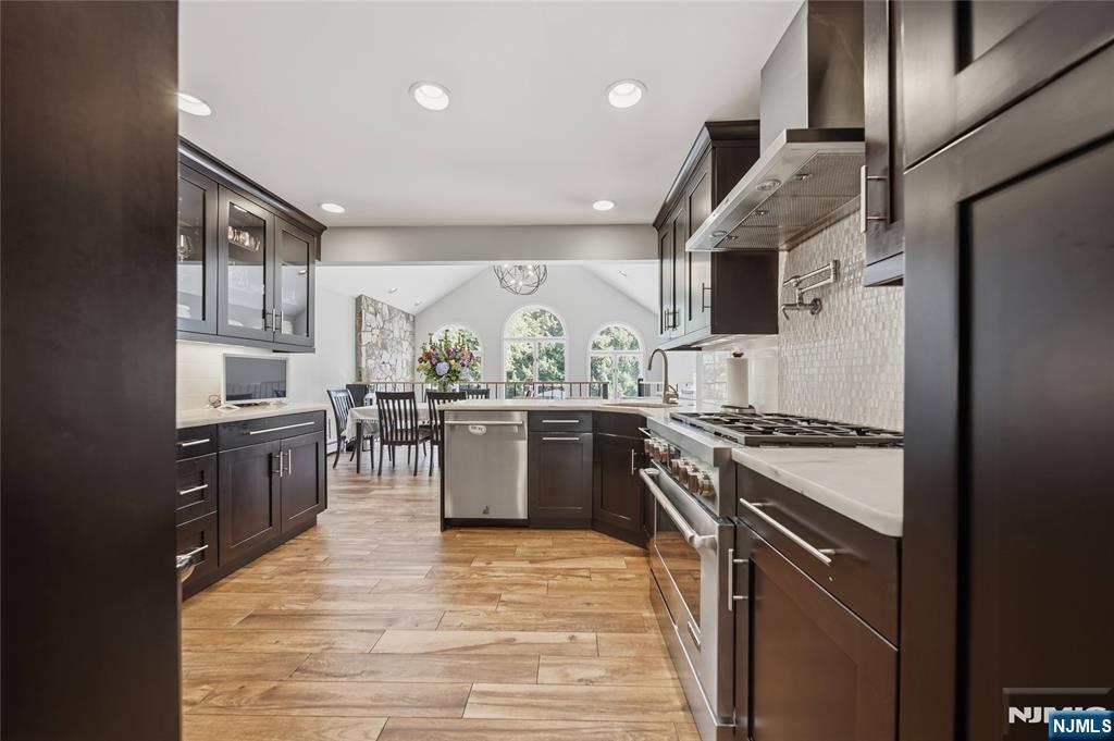 19 Robin Road Mahwah, NJ 07430 - Photo 11 of 43 Gallery Image 11