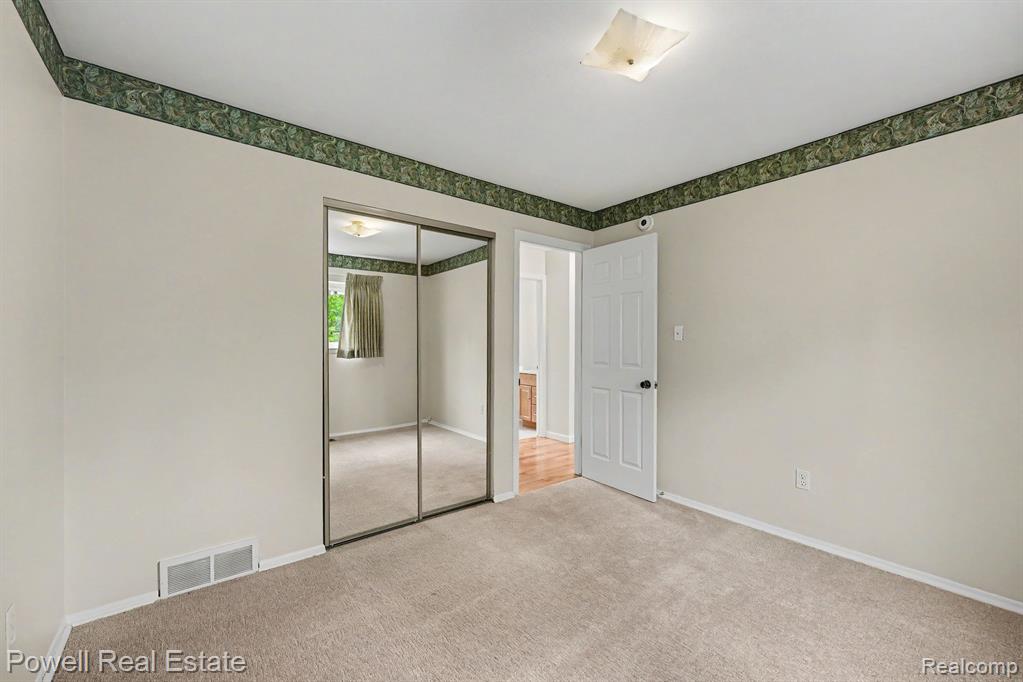 18166 Davidson Road Fraser, MI 48026 - Photo 12 of 26