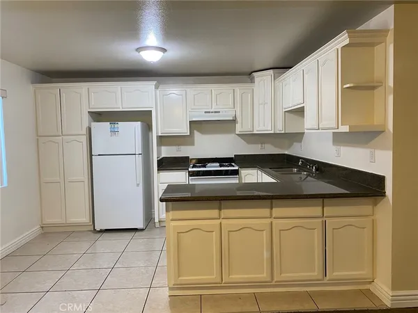 $3,500 | 650 East 81st Street, Los Angeles, CA 90001