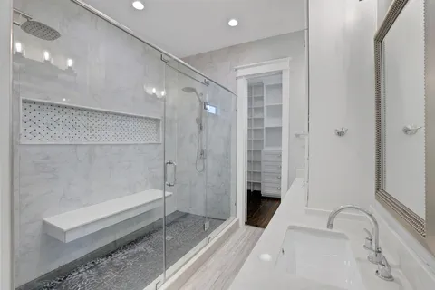 $1,075,000 | 914 Robbie Street, Houston, TX 77009