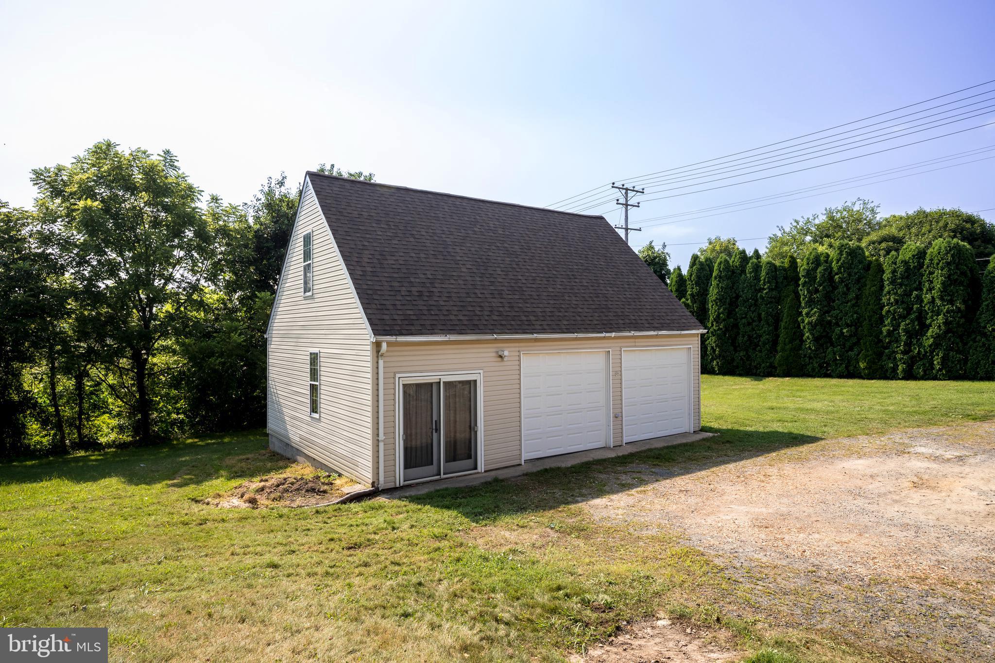 1301 Philadelphia Road Joppa, MD 21085 - Photo 16 of 17 Garage
