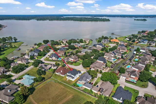 $495,000 | 20627 Sunny Shores Drive, Houston, TX 77346