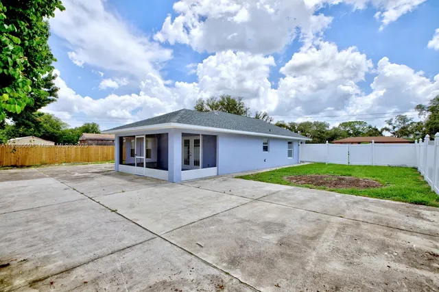 a view of a house with entertaining space