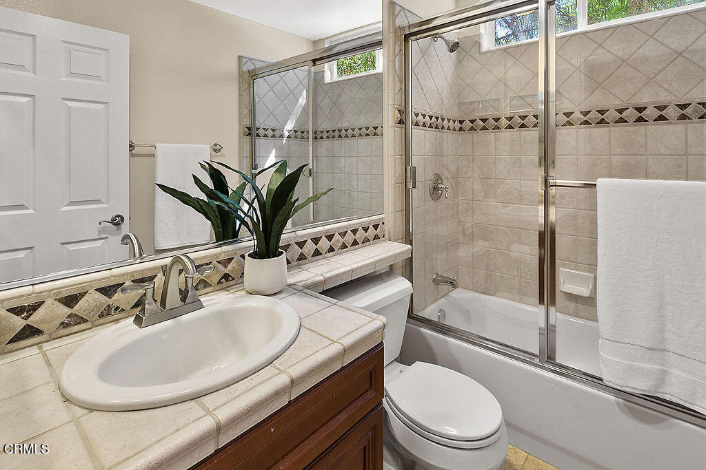 14216 Oneida Court Moorpark, CA 93021 - Photo 32 of 75 14216Oneida_October23,2024_0038