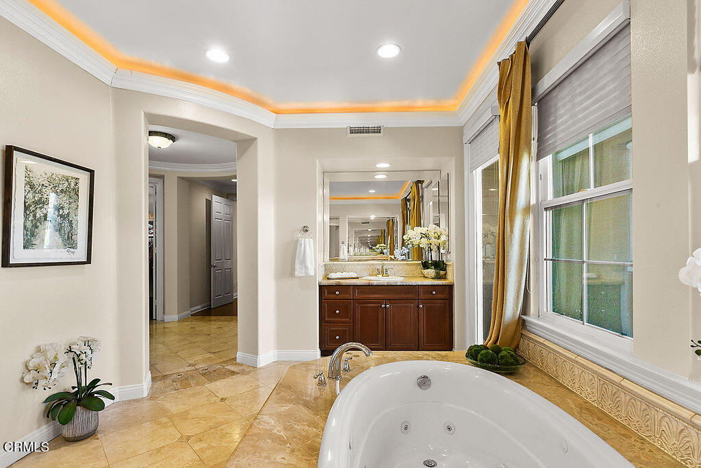 14216 Oneida Court Moorpark, CA 93021 - Photo 65 of 75 14216Oneida_October23,2024_0073