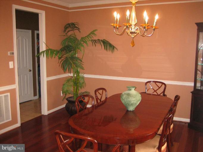 14210 Schaeffer Road Germantown, MD 20874 - Photo 8 of 30 Dining Room #2
