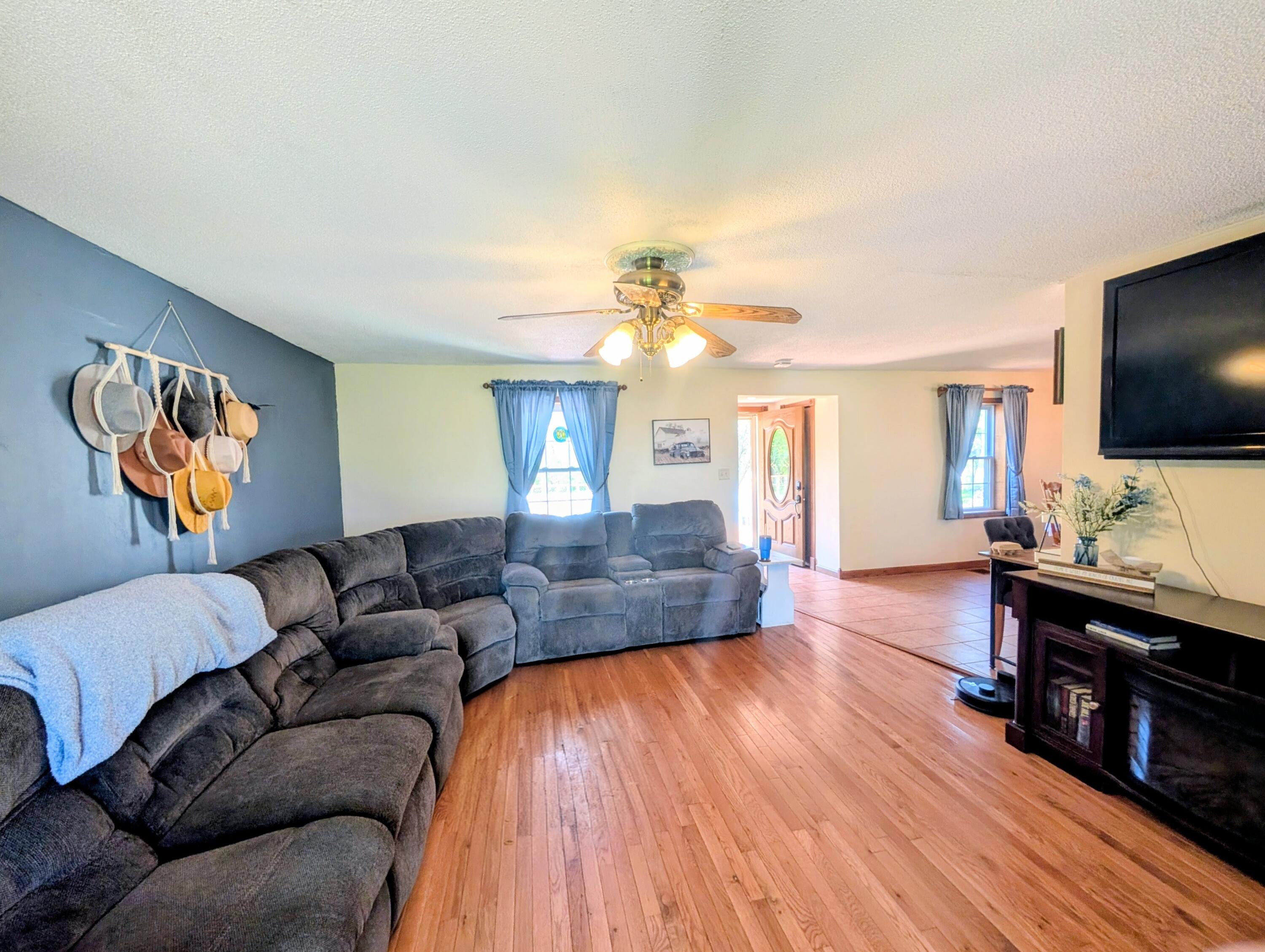 18511 Homer Road Marshall, MI 49068 - Photo 8 of 46 1000042512