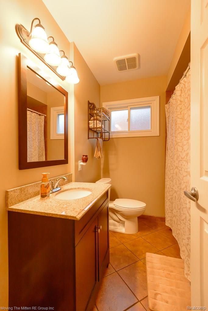 17504 Ray Street Riverview, MI 48193 - Photo 13 of 36 mtm_17504_ray-7.jpg