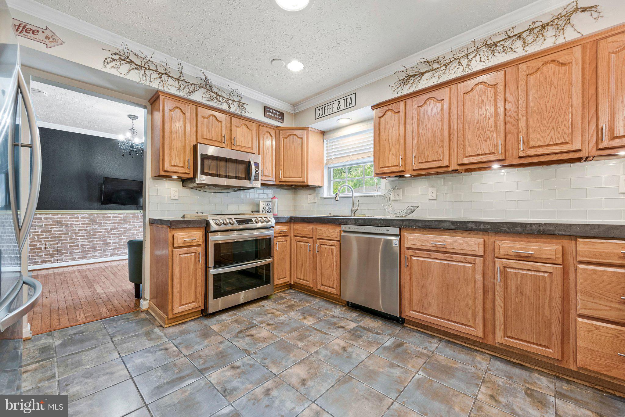 1718 Severn Road Severn, MD 21144 - Photo 4 of 24