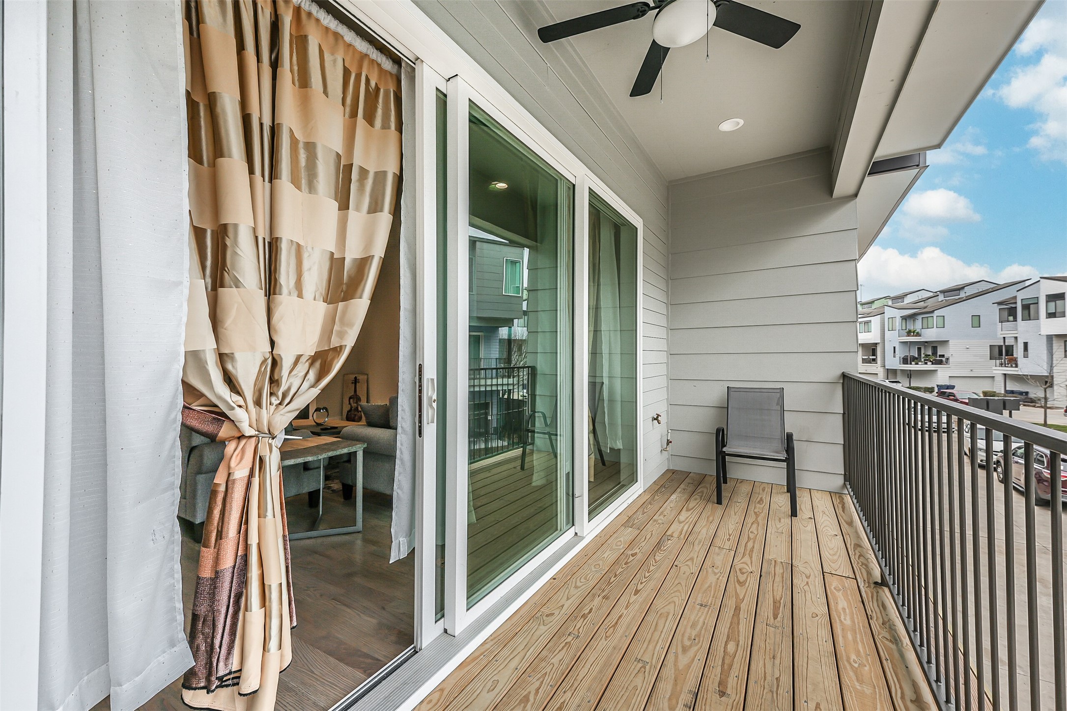 2136 Dennis Street Houston, TX 77004 - Photo 21 of 49 a view of a balcony with chairs