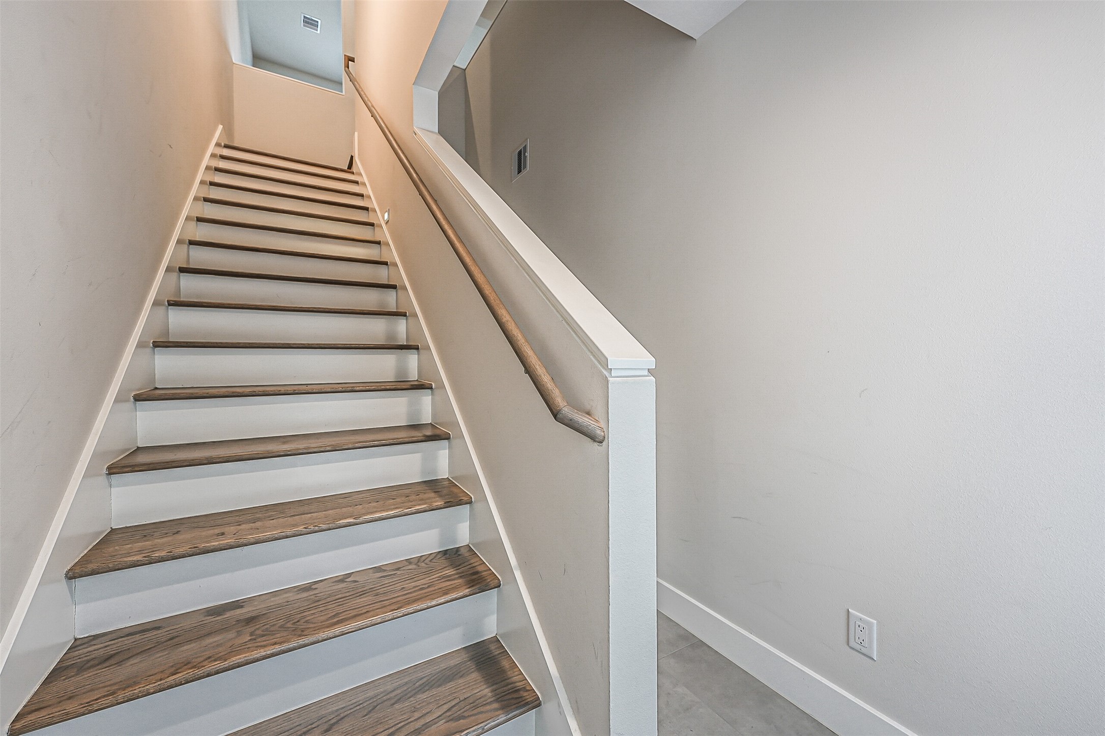 2136 Dennis Street Houston, TX 77004 - Photo 3 of 49