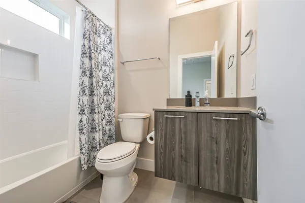 $2,890 | 2136 Dennis Street, Houston, TX 77004