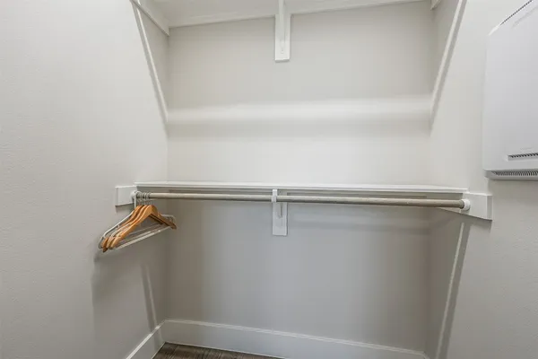 $2,890 | 2136 Dennis Street, Houston, TX 77004