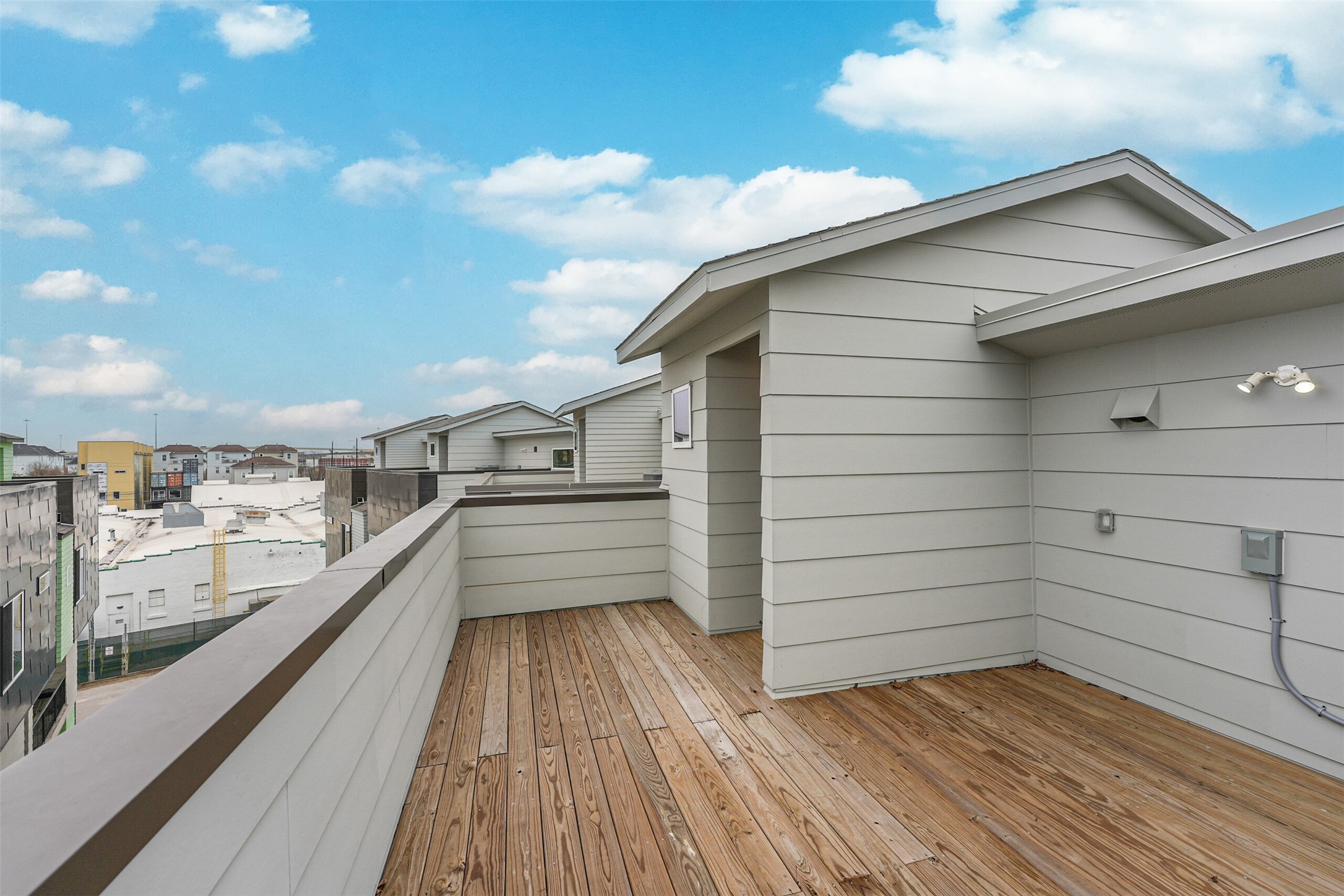 2136 Dennis Street Houston, TX 77004 - Photo 42 of 49 a view of a terrace with sky view