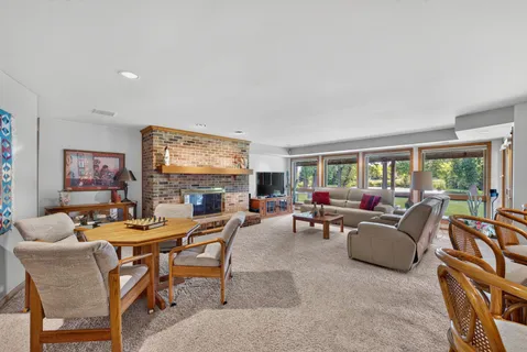 $1,250,000 | 2005 Selkirk Court, Inverness, IL 60010