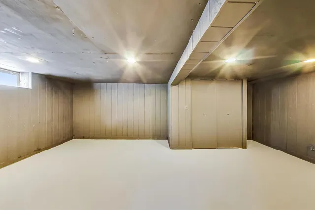 a view of empty room