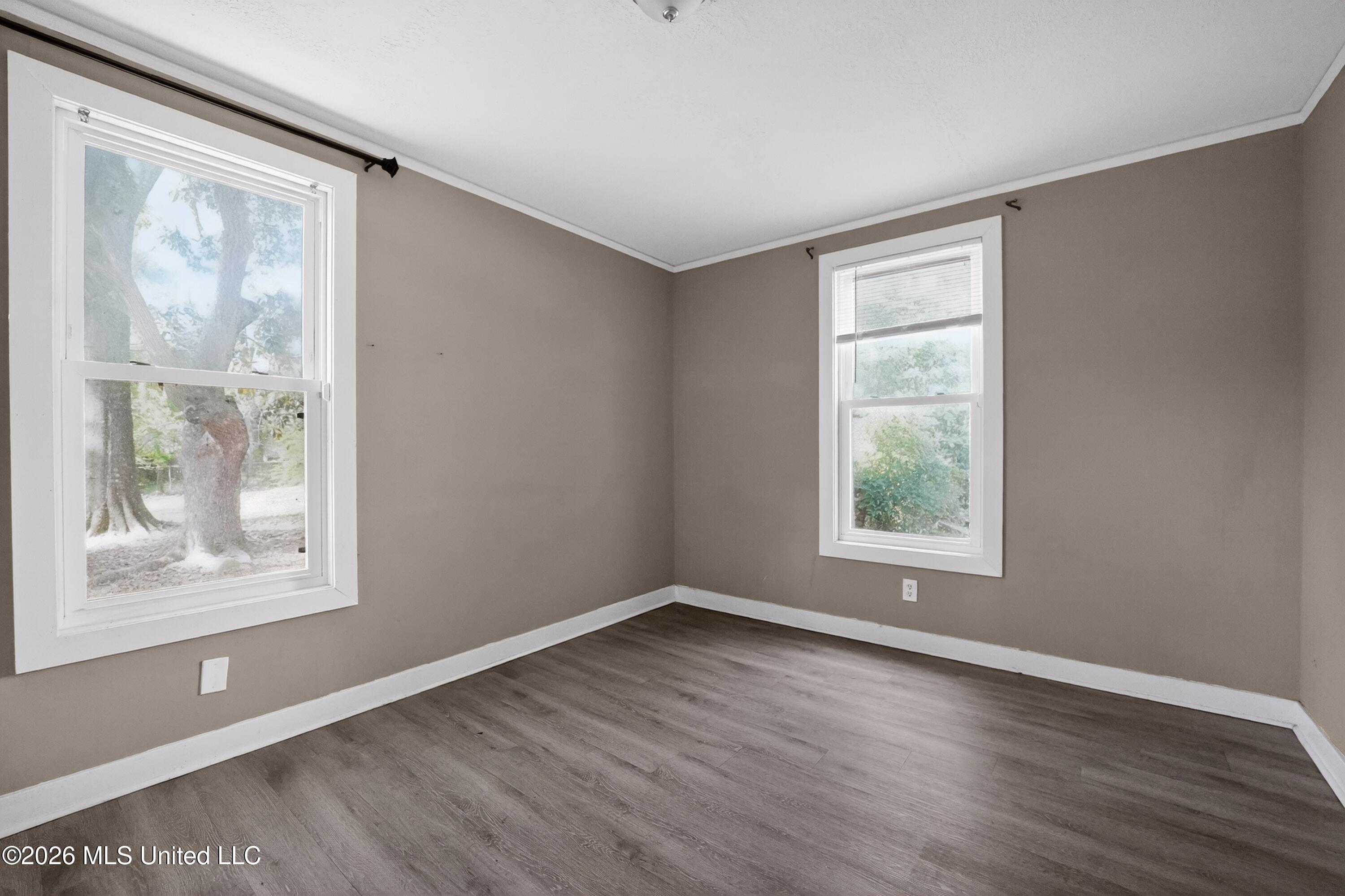 343 Broadmoor Drive Jackson, MS 39206 - Photo 15 of 40 20_343_Broadmoor_Dr-Living_room-6815