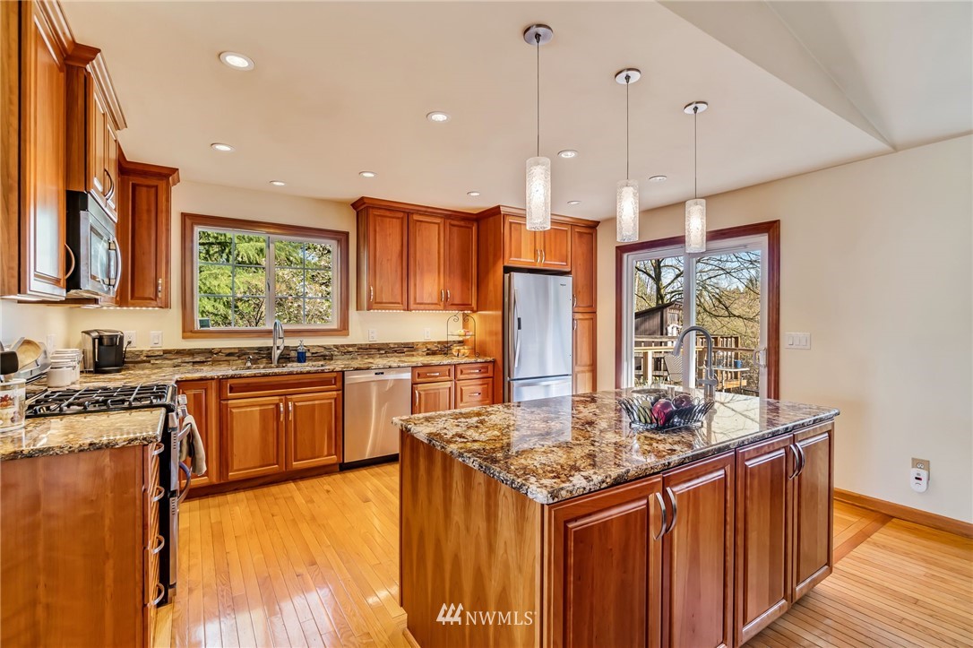 414 211th Place Southeast Bothell, WA 98021 - Photo 7 of 29