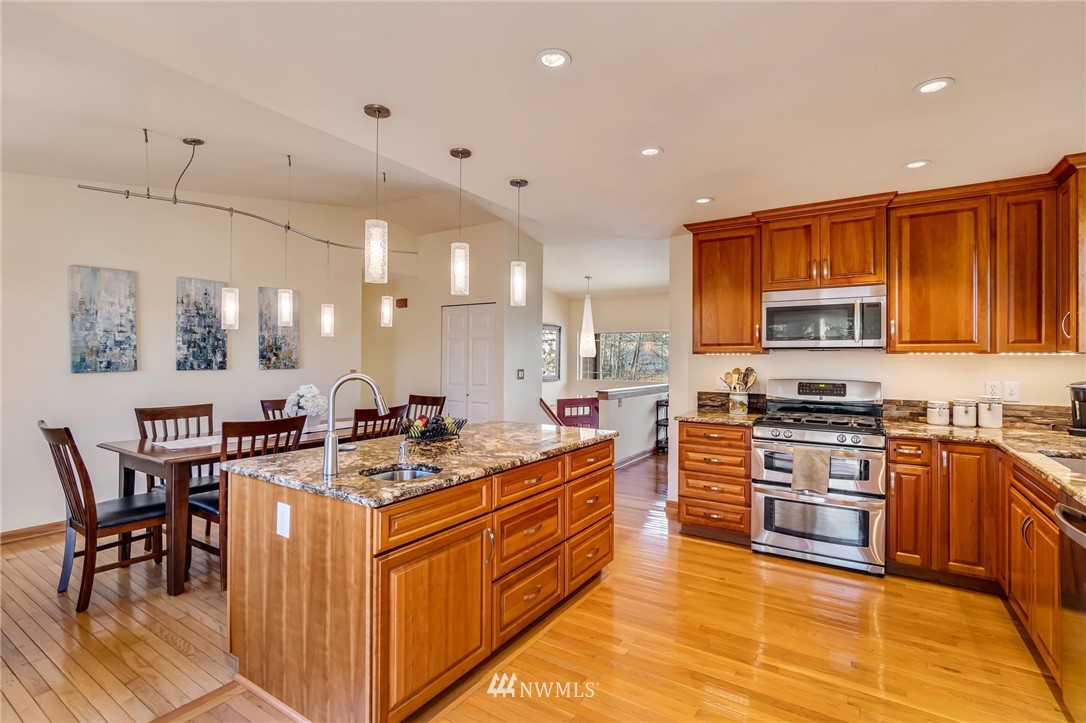 414 211th Place Southeast Bothell, WA 98021 - Photo 9 of 29