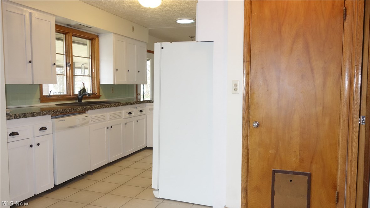 1596 Krumroy Road Akron, OH 44306 - Photo 18 of 31
