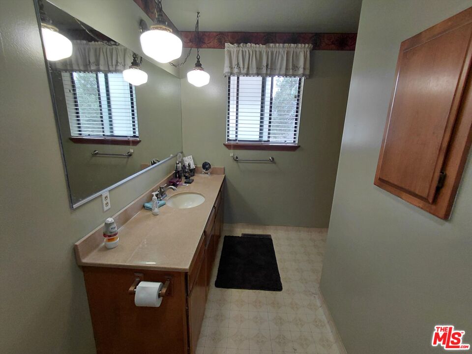 3721 Copco Road Hornbrook, CA 96044 - Photo 18 of 41 Gallery Image 18