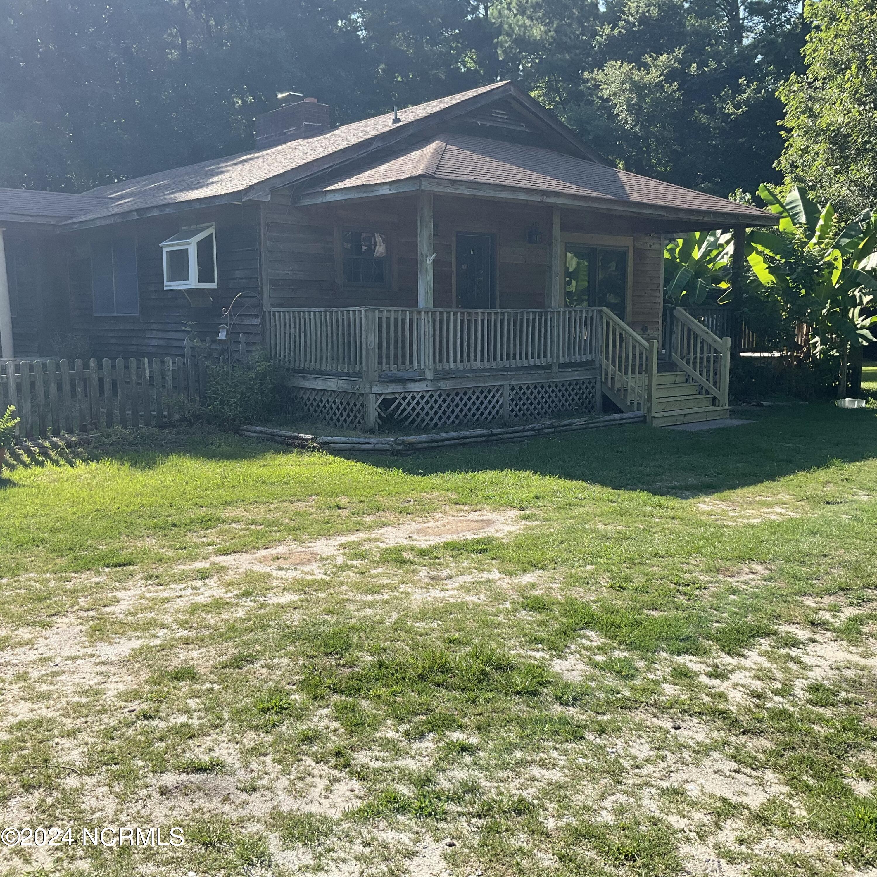 469 Aydlett Road Aydlett, NC 27916 - Photo 2 of 27 IMG_0440