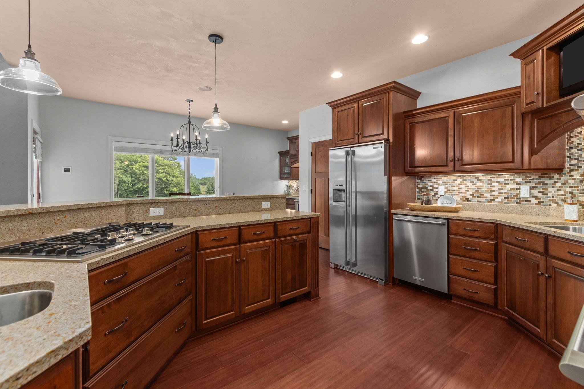 493 Dalton Road Neenah, WI 54956 - Photo 15 of 65