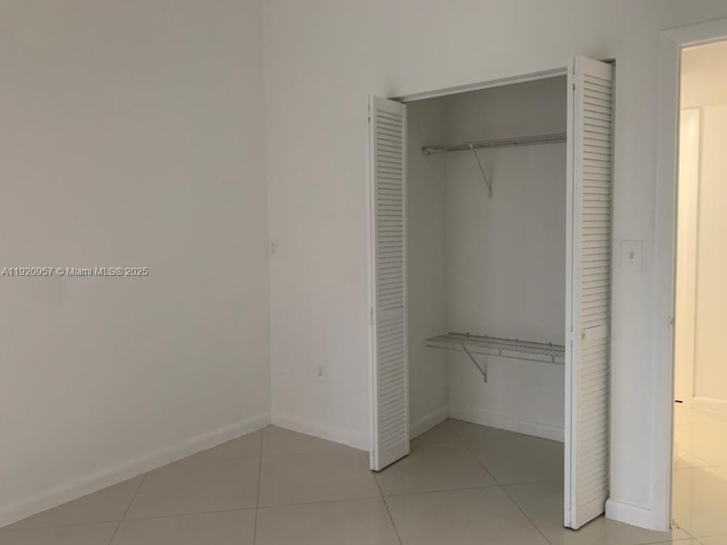 907 Northeast 199th Street, Unit 204 Miami, FL 33179 - Photo 14 of 16