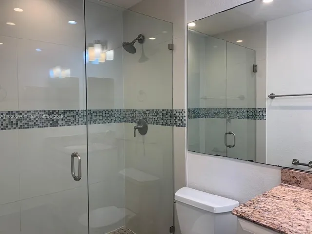 $2,350 | 907 Northeast 199th Street, Unit 204, Miami, FL 33179