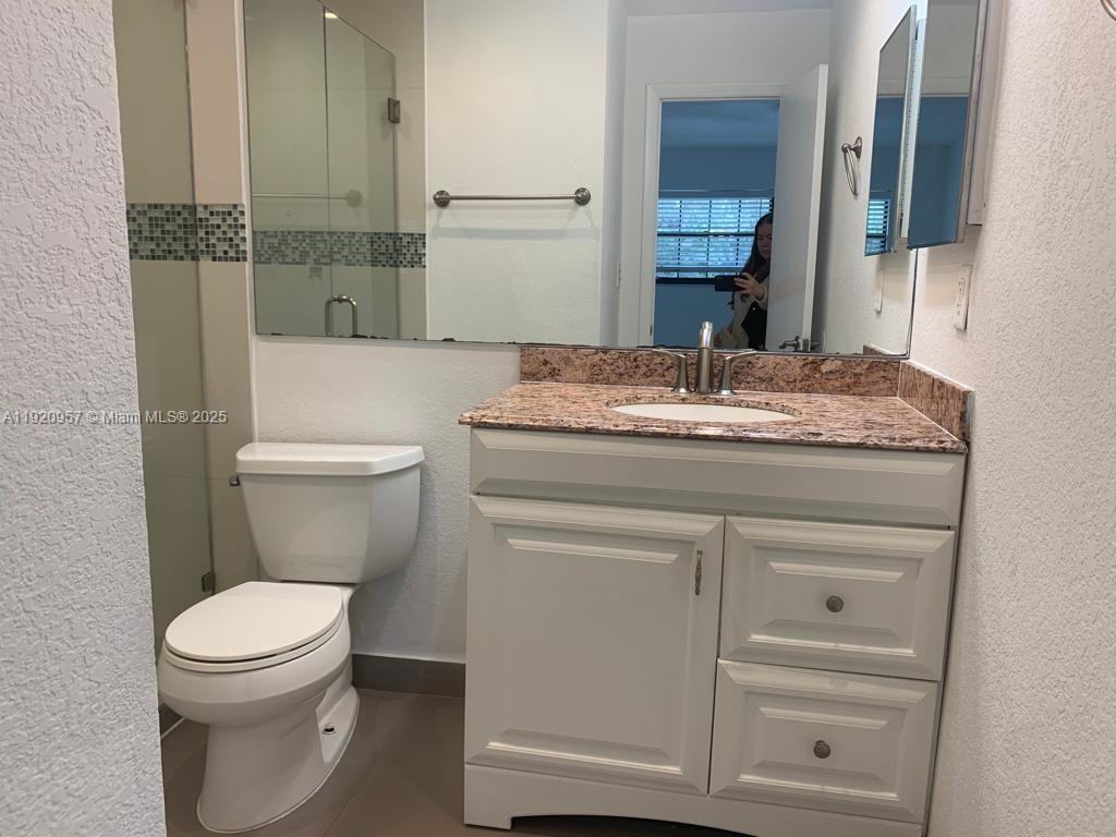 907 Northeast 199th Street, Unit 204 Miami, FL 33179 - Photo 10 of 16