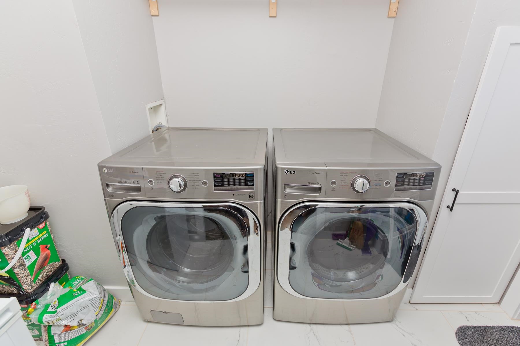 435 32 Road, Unit 601 Clifton, CO 81520 - Photo 29 of 38 a utility room with dryer and washer
