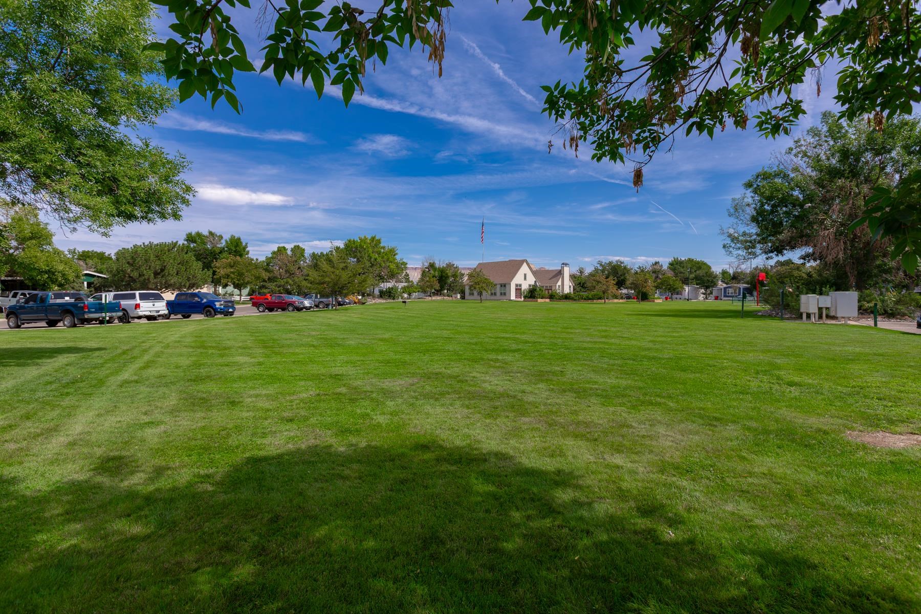 435 32 Road, Unit 601 Clifton, CO 81520 - Photo 30 of 38 a view of a golf course with a garden