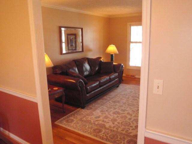 3458 Snaffle Road Lexington, KY 40513 - Photo 12 of 32 Living room off of the dining room and t