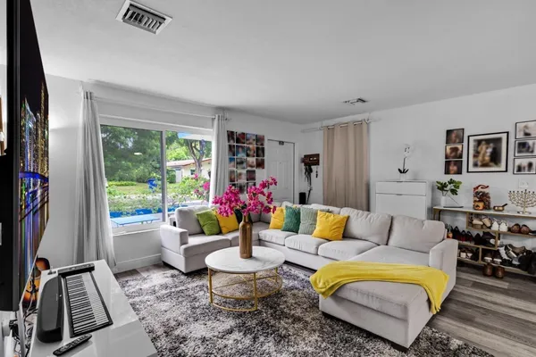 $629,000 | 315 South 57th Avenue, Hollywood, FL 33023