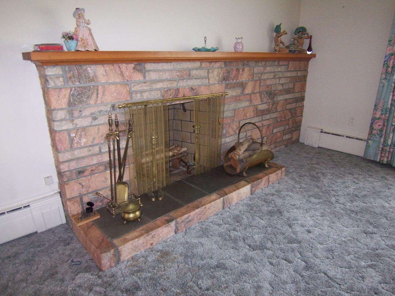 94 Kittredge Road Pittsfield, MA 01201 - Photo 3 of 15 Fireplace