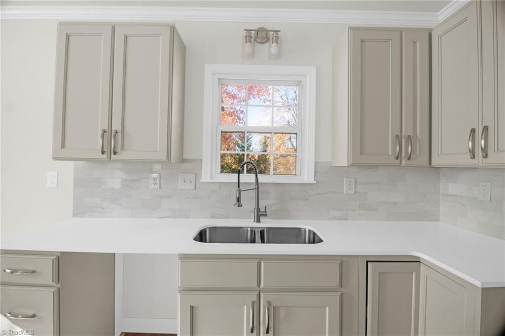 1002 Cliff Road Asheboro, NC 27203 - Photo 11 of 30