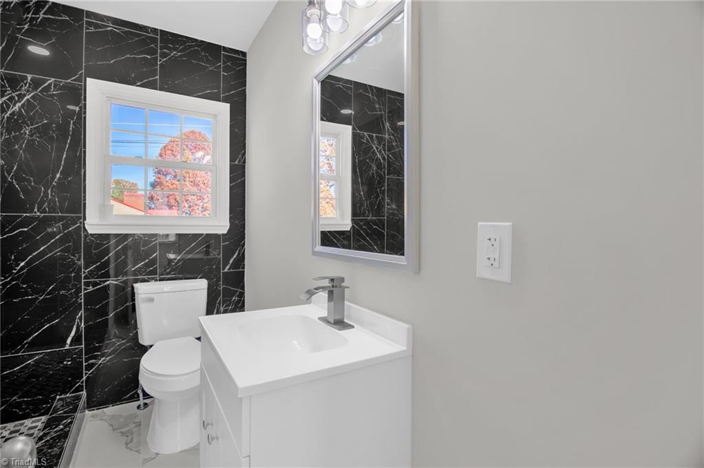 1002 Cliff Road Asheboro, NC 27203 - Photo 17 of 30