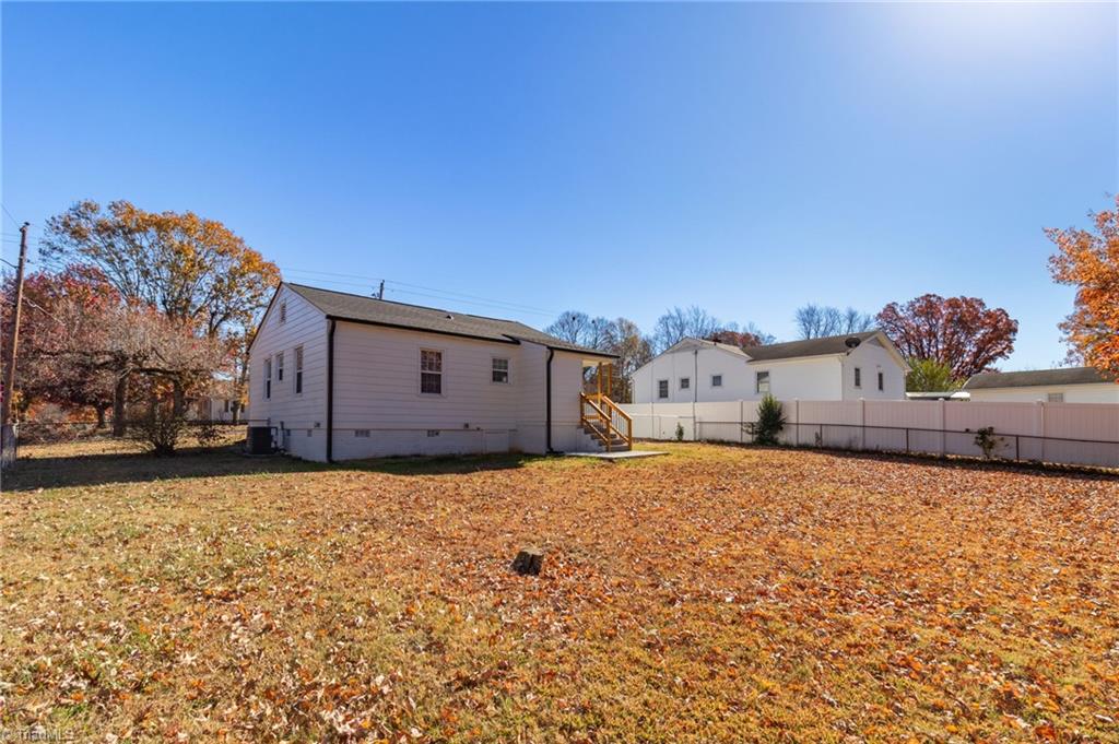 1002 Cliff Road Asheboro, NC 27203 - Photo 27 of 30