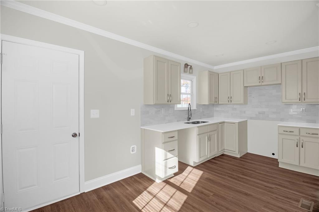 1002 Cliff Road Asheboro, NC 27203 - Photo 7 of 30