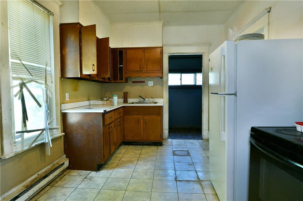 653 South State Line Road Sharon, PA 16146 - Photo 23 of 37 Gallery Image 23
