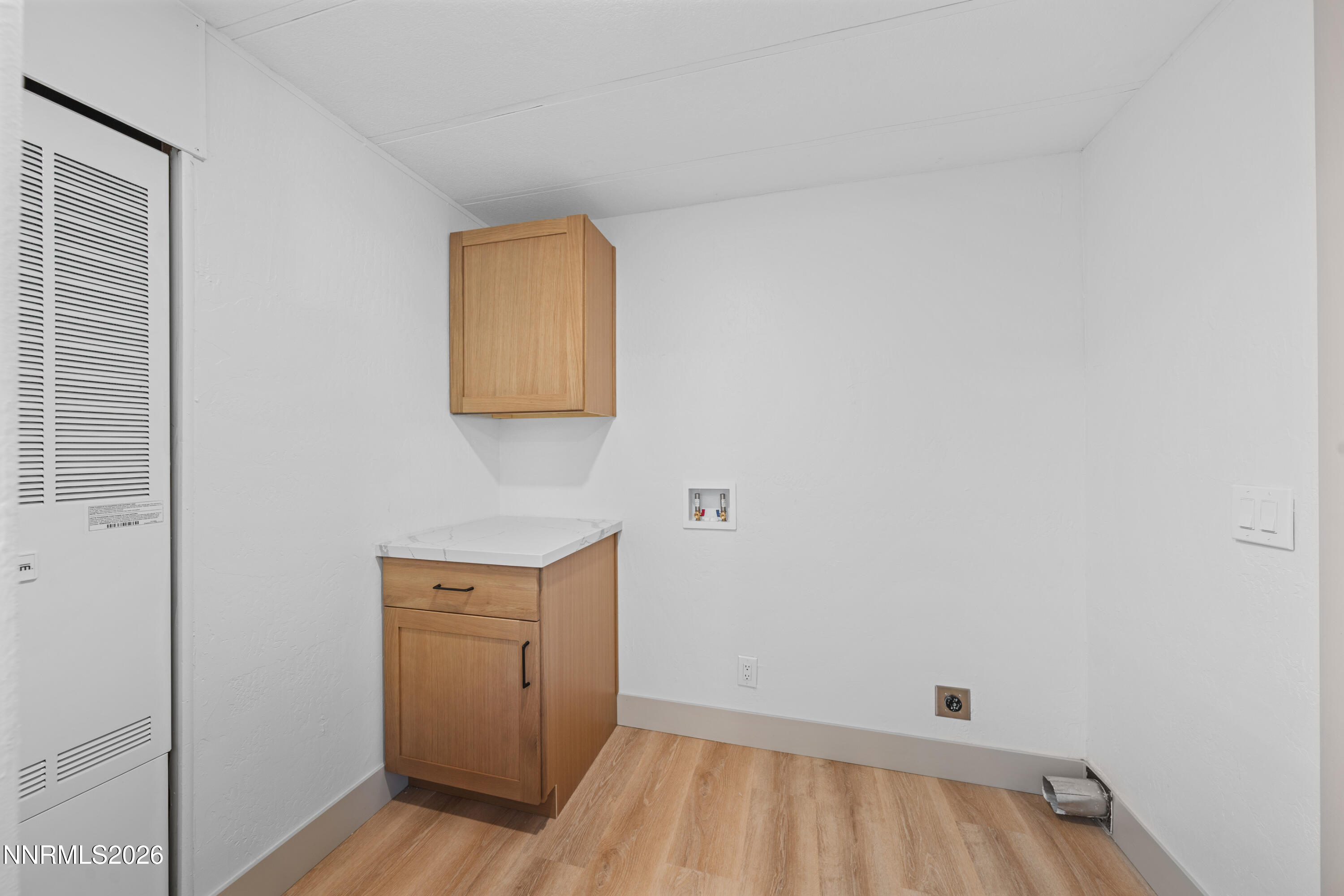 17585 Fantail Street Reno, NV 89508 - Photo 9 of 31 A7V01922