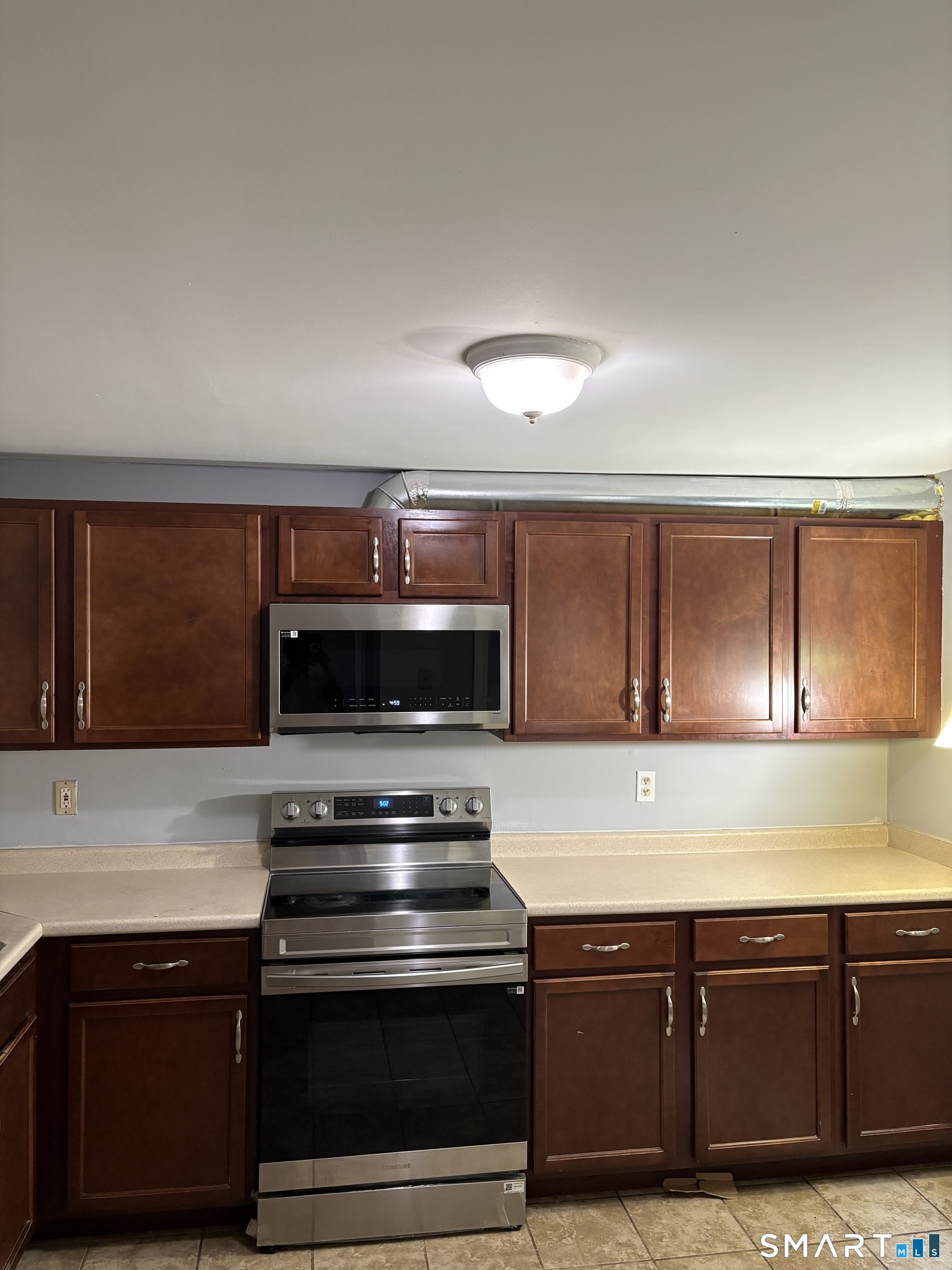 7 Padanaram Road, Unit C62 Danbury, CT 06811 - Photo 6 of 11