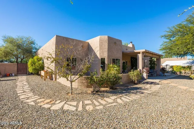 $3,900 | 37005 North 7th Street, Phoenix, AZ 85086