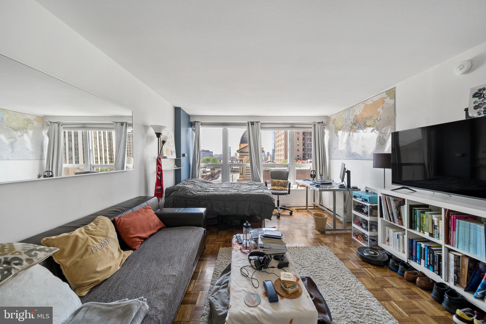 224-30 West Rittenhouse Square, Unit 715B Philadelphia, PA 19103 - Photo 2 of 14