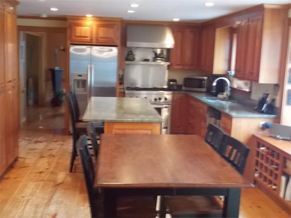 194 Tokatawan Spring Lane Boxborough, MA 01719 - Photo 4 of 27 Gallery Image 4