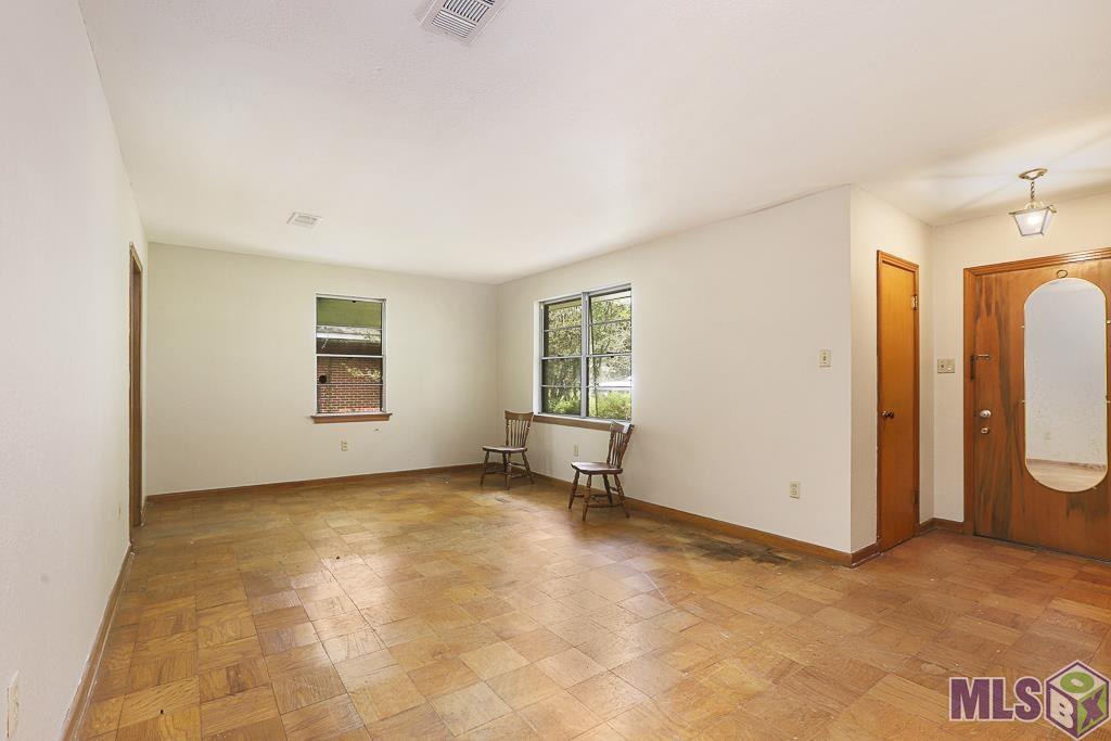 1455 West Chimes Street Baton Rouge, LA 70802 - Photo 2 of 13 Gallery Image 2