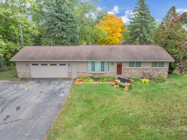 $349,000 | W846 County Road B, Osceola, WI 53010