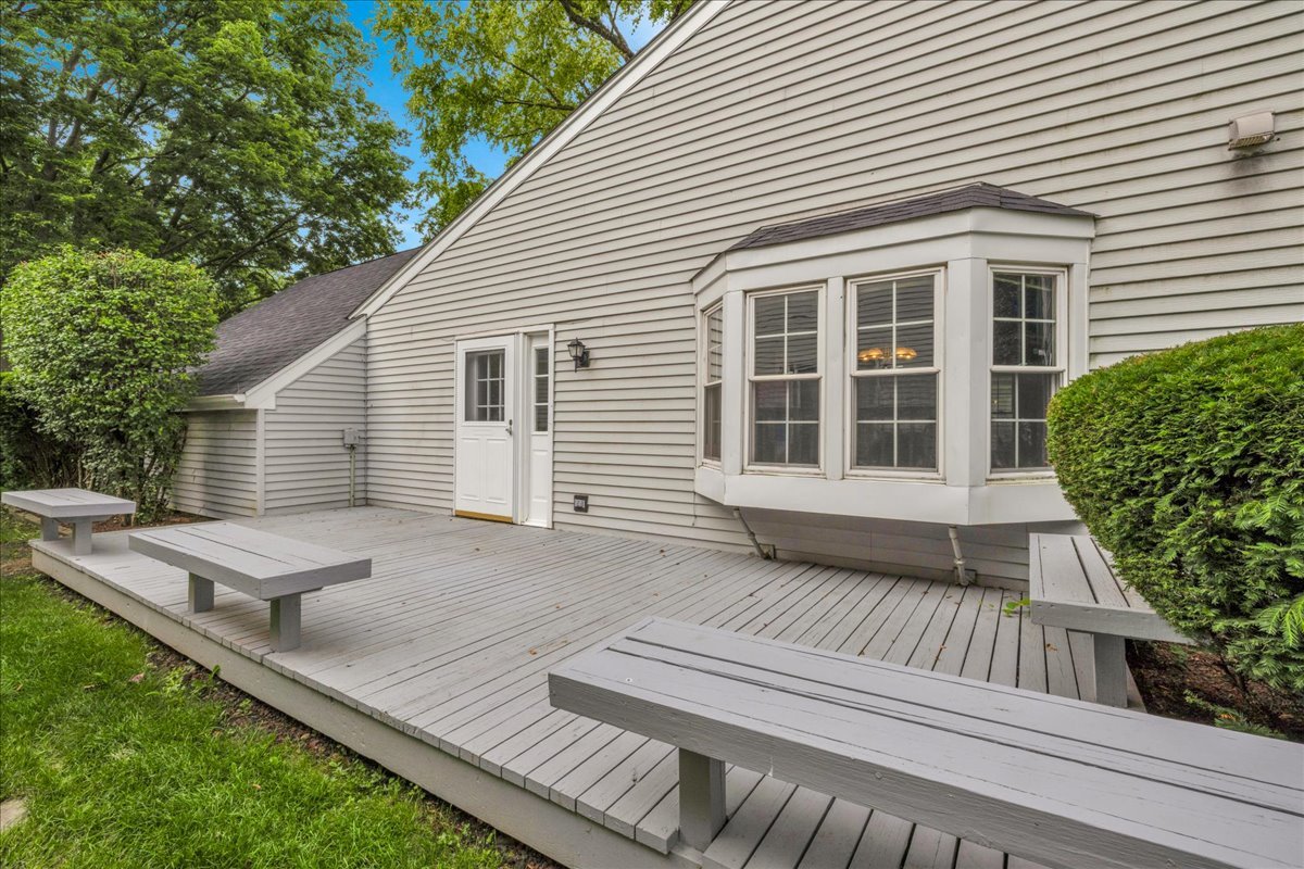 1049 Oswego Road Naperville, IL 60540 - Photo 25 of 27