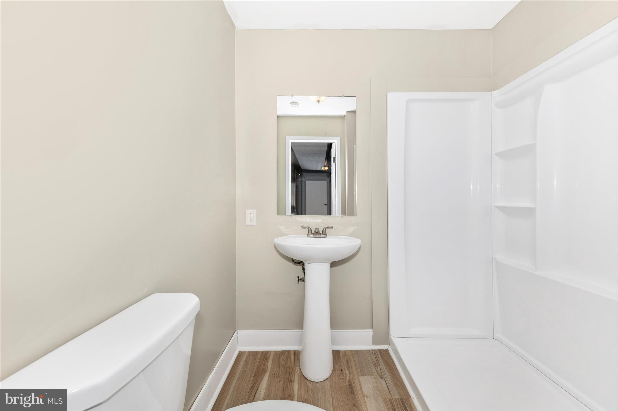 148 Hamilton Avenue Waynesboro, PA 17268 - Photo 22 of 53 1st Floor Full Bath